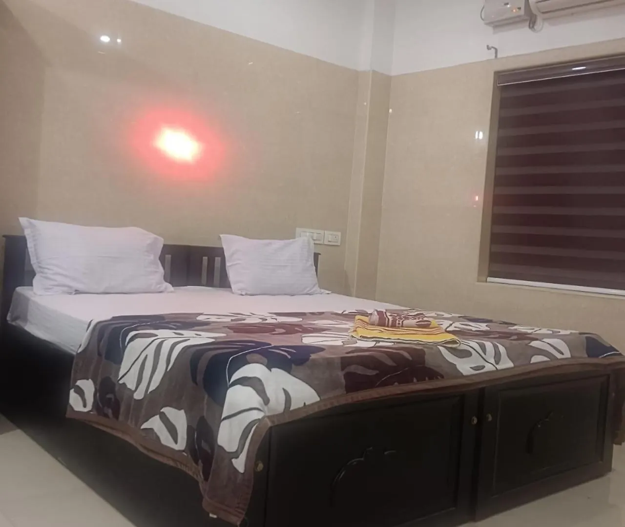 Edayattu Arcade Golden Tourist Home Muvattupuzha